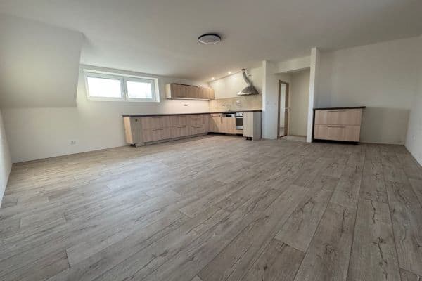 Prenájom bytu 2-izbový 55 m², Štenclova, Prachovice Prenájom bytu 2-izbový 55 m², Štenclova, Prachovice