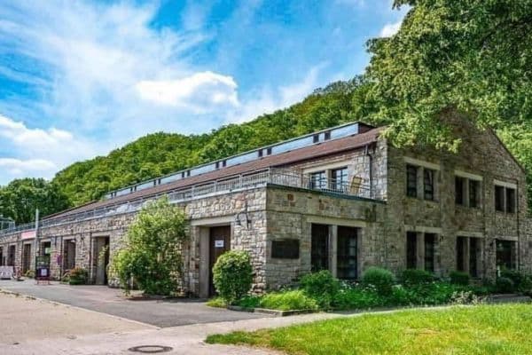 Prenájom nebytového priestoru 1.042 m², Oveneystraße 69, Bochum Prenájom nebytového priestoru 1.042 m², Oveneystraße 69, Bochum