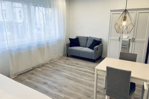 Prenájom bytu 1-izbový 26 m², Danneckerstrasse, Stuttgart, Bádensko-Wurttembersko Prenájom bytu 1-izbový 26 m², Danneckerstrasse, Stuttgart, Bádensko-Wurttembersko
