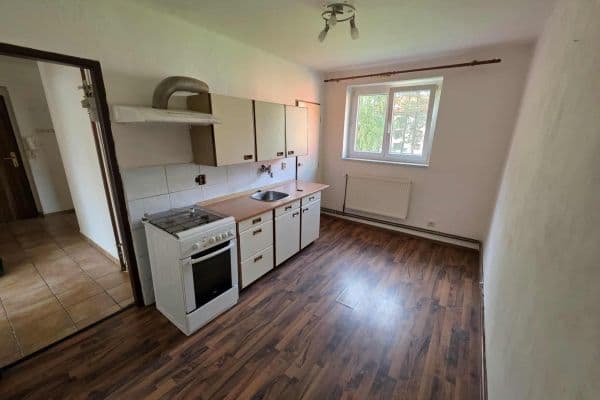 Prenájom bytu 2-izbový 68 m², Hornická, Dobřany Prenájom bytu 2-izbový 68 m², Hornická, Dobřany