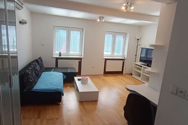 Prenájom bytu 2-izbový 38 m², Zeyerova, Ostrava Prenájom bytu 2-izbový 38 m², Zeyerova, Ostrava