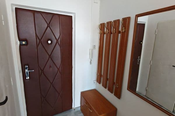 Prenájom bytu 1-izbový 24 m², Jabloňová, Praha Prenájom bytu 1-izbový 24 m², Jabloňová, Praha
