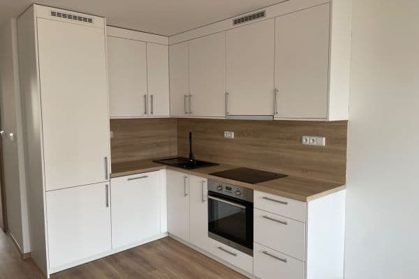 Prenájom bytu 3-izbový 57 m², Krestova, Ostrava Prenájom bytu 3-izbový 57 m², Krestova, Ostrava