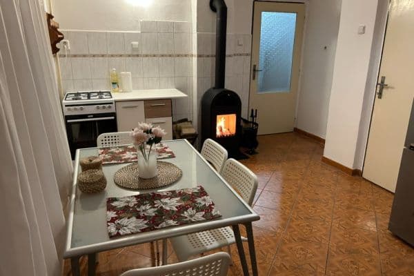 Prenájom domu 189 m², pozemek 195 m², Hospozín Prenájom domu 189 m², pozemek 195 m², Hospozín