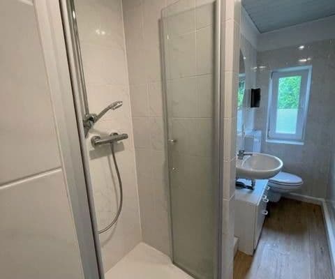 Prenájom bytu 4-izbový 98 m², Cornelius-Gurlitt Straße 8, Dresden, Sasko Prenájom bytu 4-izbový 98 m², Cornelius-Gurlitt Straße 8, Dresden, Sasko