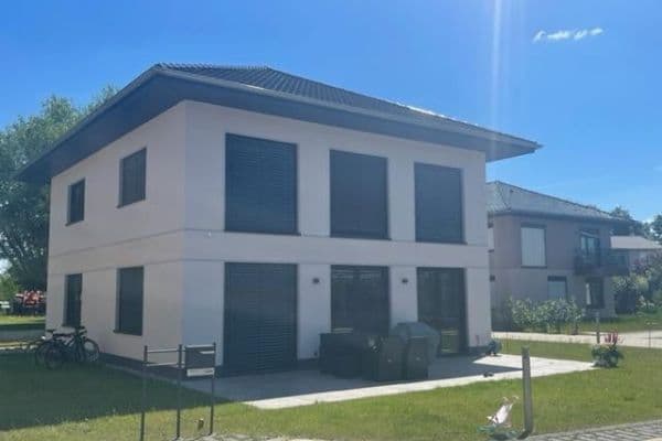 Prenájom bytu 4-izbový 89 m², Berlin, Berlín Prenájom bytu 4-izbový 89 m², Berlin, Berlín