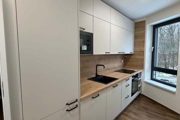 Prenájom bytu 2-izbový 47 m², Plk. Loudy, Kutná Hora Prenájom bytu 2-izbový 47 m², Plk. Loudy, Kutná Hora