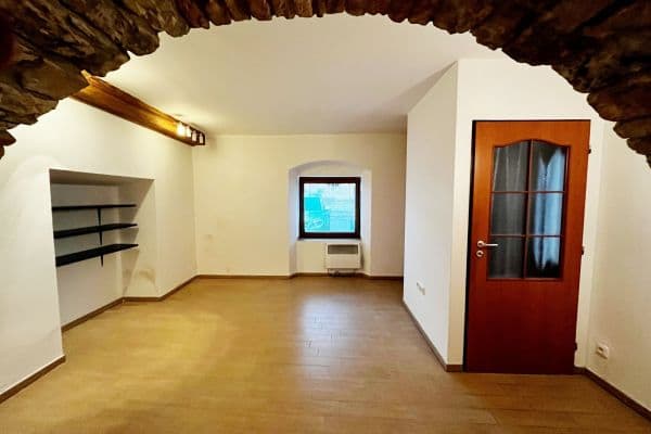 Prenájom bytu 2-izbový 27 m², Družstevní, Prenájom bytu 2-izbový 27 m², Družstevní,