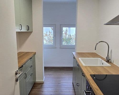 Prenájom bytu 1-izbový 38 m², Duisburgerstaßee 26, Stuttgart, Bádensko-Wurttembersko Prenájom bytu 1-izbový 38 m², Duisburgerstaßee 26, Stuttgart, Bádensko-Wurttembersko