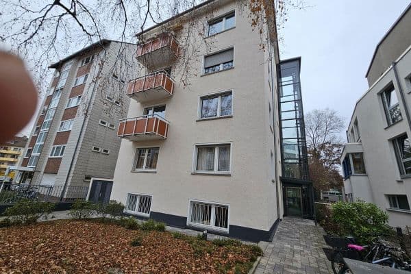 Prenájom bytu 2-izbový 49 m², Frankfurt am Main, Hesensko Prenájom bytu 2-izbový 49 m², Frankfurt am Main, Hesensko