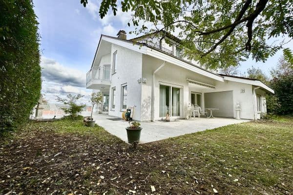 Predaj domu 280 m², pozemek 624 m², Ebelstrasse 15, Weil der Stadt Predaj domu 280 m², pozemek 624 m², Ebelstrasse 15, Weil der Stadt