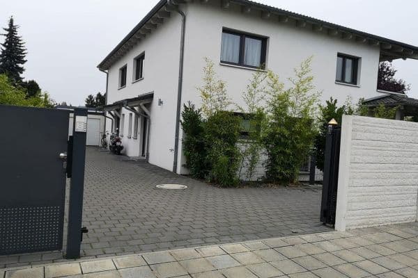 Prenájom domu 204 m², pozemek 350 m², Nürnberg Prenájom domu 204 m², pozemek 350 m², Nürnberg