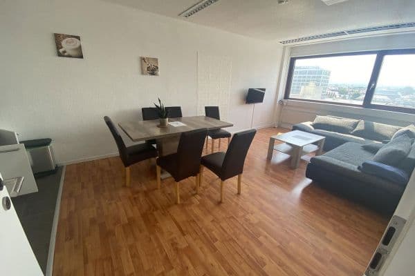 Prenájom bytu 4-izbový 102 m², Allee 40, Heilbronn, Bádensko-Wurttembersko Prenájom bytu 4-izbový 102 m², Allee 40, Heilbronn, Bádensko-Wurttembersko