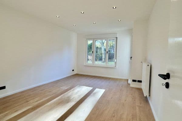 Predaj bytu 3-izbový 58 m², Berlin, Berlín Predaj bytu 3-izbový 58 m², Berlin, Berlín