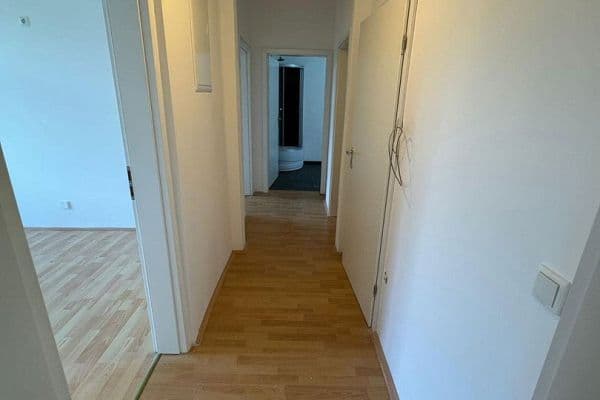 Prenájom bytu 3-izbový 87 m², Haddenbacherstr.93, Remscheid Prenájom bytu 3-izbový 87 m², Haddenbacherstr.93, Remscheid