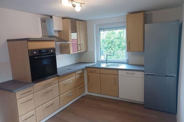 Prenájom bytu 4-izbový 80 m², Großbottwar Prenájom bytu 4-izbový 80 m², Großbottwar