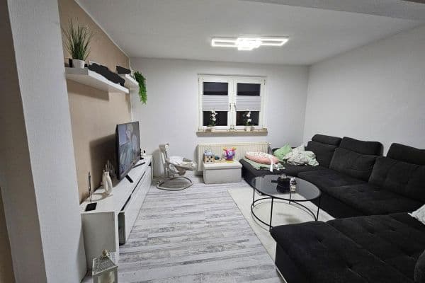 Prenájom bytu 3-izbový 90 m², Ebertstr. 93, Oberhausen Prenájom bytu 3-izbový 90 m², Ebertstr. 93, Oberhausen