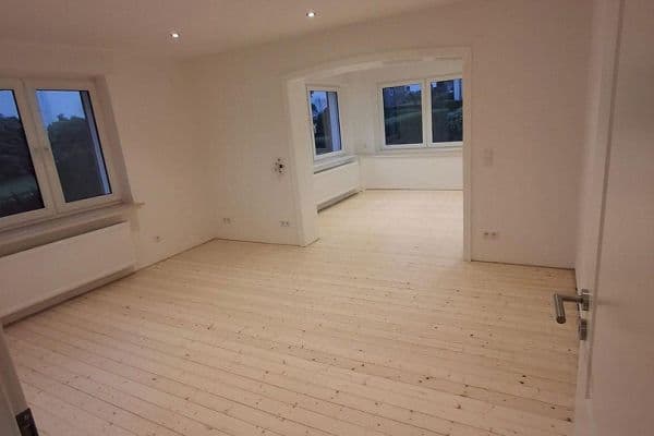 Prenájom bytu 4-izbový 107 m², Melle Prenájom bytu 4-izbový 107 m², Melle