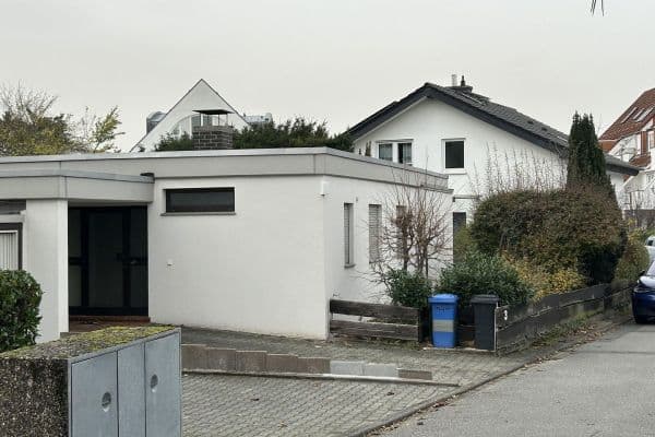 Predaj domu 100 m², pozemek 453 m², Wiesenstr. 3, Seeheim-Jugenheim Predaj domu 100 m², pozemek 453 m², Wiesenstr. 3, Seeheim-Jugenheim