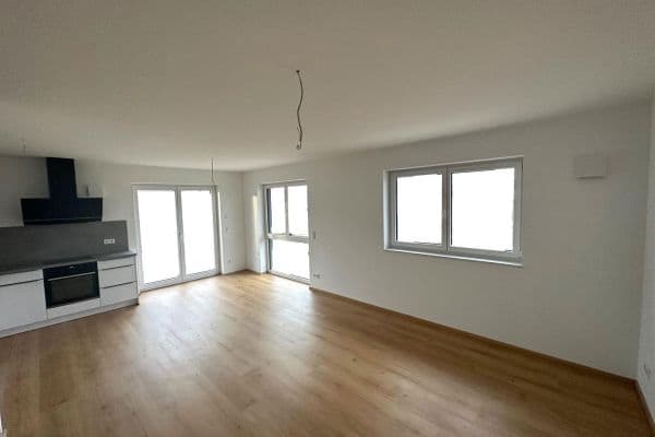 Prenájom bytu 3-izbový 83 m², Erlangen Prenájom bytu 3-izbový 83 m², Erlangen