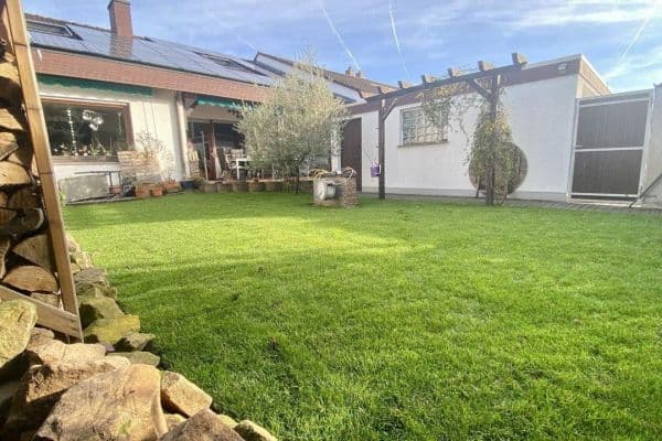 Predaj domu 180 m², pozemek 355 m², Limburgerhof Predaj domu 180 m², pozemek 355 m², Limburgerhof