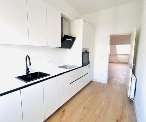 Prenájom bytu 2-izbový 53 m², Schwalbacher Straße 23, Frankfurt am Main, Hesensko Prenájom bytu 2-izbový 53 m², Schwalbacher Straße 23, Frankfurt am Main, Hesensko