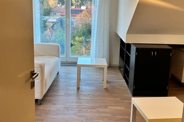 Predaj bytu 1-izbový 58 m², Velvarská, Praha Predaj bytu 1-izbový 58 m², Velvarská, Praha
