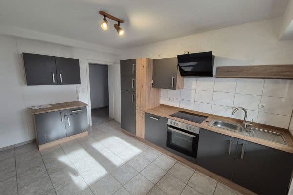 Prenájom bytu 3-izbový 110 m², Sinntal Prenájom bytu 3-izbový 110 m², Sinntal