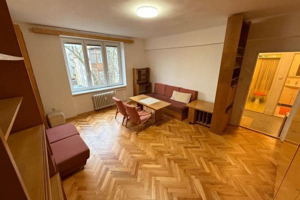 Prenájom bytu 1-izbový 42 m², Stehlíkova, Plzeň, Plzeňský kraj Prenájom bytu 1-izbový 42 m², Stehlíkova, Plzeň, Plzeňský kraj