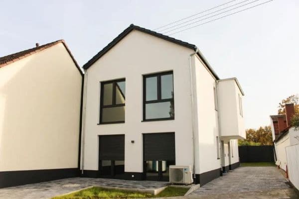 Predaj domu 89 m², pozemek 229 m², Ludwigshafen am Rhein, Porýnie-Falcko Predaj domu 89 m², pozemek 229 m², Ludwigshafen am Rhein, Porýnie-Falcko