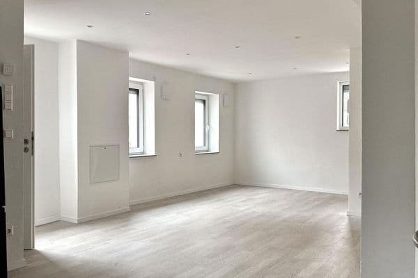 Prenájom bytu 1-izbový 68 m², Vaihinger Landstraße 2, Stuttgart, Bádensko-Wurttembersko Prenájom bytu 1-izbový 68 m², Vaihinger Landstraße 2, Stuttgart, Bádensko-Wurttembersko