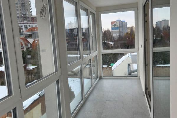 Prenájom bytu 5-izbový 141 m², Podohradská, Praha Prenájom bytu 5-izbový 141 m², Podohradská, Praha