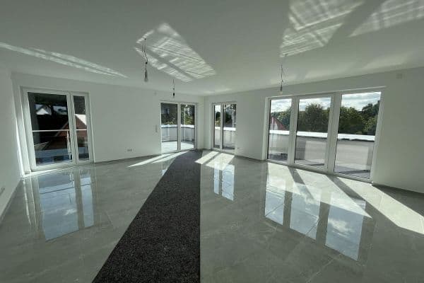 Prenájom bytu 4-izbový 163 m², Melle Prenájom bytu 4-izbový 163 m², Melle