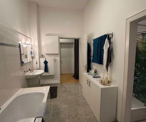 Prenájom bytu 4-izbový 126 m², Uhlemeyerstr. 15, Hannover, Dolné Sasko Prenájom bytu 4-izbový 126 m², Uhlemeyerstr. 15, Hannover, Dolné Sasko