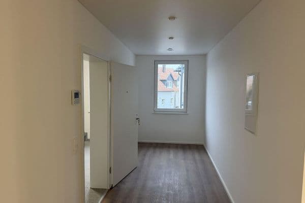 Prenájom bytu 3-izbový 100 m², Maximilianstr. 21, Jockgrim Prenájom bytu 3-izbový 100 m², Maximilianstr. 21, Jockgrim