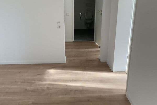 Prenájom bytu 3-izbový 84 m², Ahornweg 4-18, Hamm(sieg) Prenájom bytu 3-izbový 84 m², Ahornweg 4-18, Hamm(sieg)