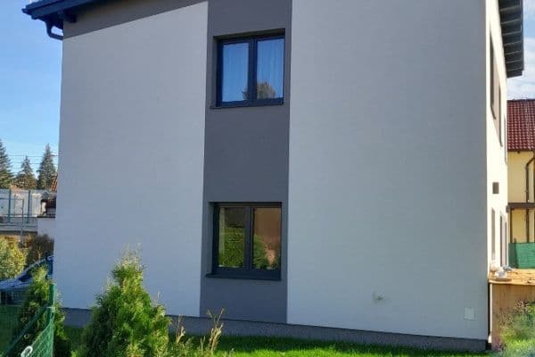 Prenájom bytu 3-izbový 76 m², Rýdlova, Říčany Prenájom bytu 3-izbový 76 m², Rýdlova, Říčany