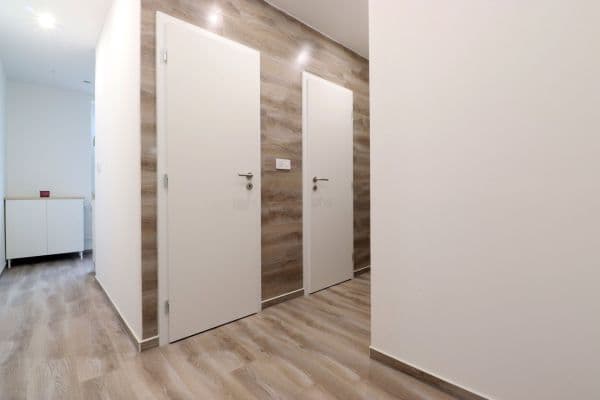 Prenájom bytu 2-izbový 53 m², Průběžná, Prenájom bytu 2-izbový 53 m², Průběžná,