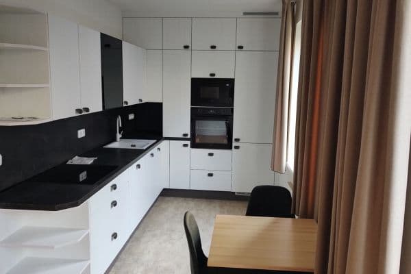 Prenájom bytu 2-izbový 52 m², Malovická, Praha Prenájom bytu 2-izbový 52 m², Malovická, Praha