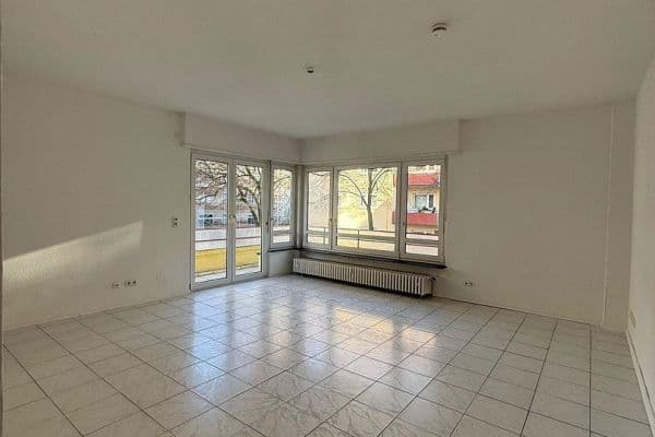 Prenájom bytu 4-izbový 119 m², Emil-Heckel-Str. 12, Mannheim Prenájom bytu 4-izbový 119 m², Emil-Heckel-Str. 12, Mannheim