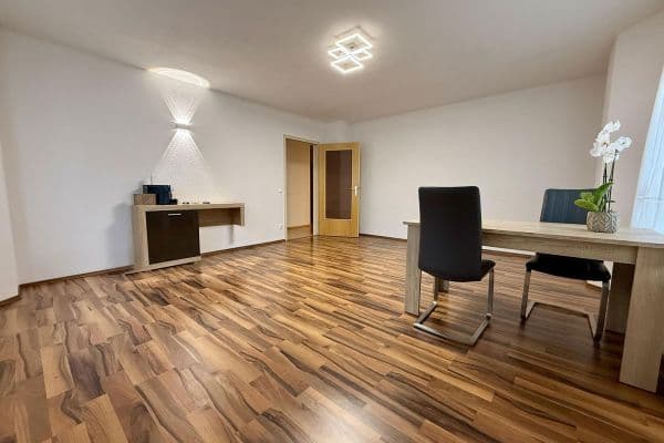 Prenájom bytu 2-izbový 61 m², Wien, Viedeň Prenájom bytu 2-izbový 61 m², Wien, Viedeň