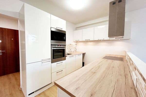 Prenájom bytu 4-izbový 84 m², Strašnická, Prenájom bytu 4-izbový 84 m², Strašnická,