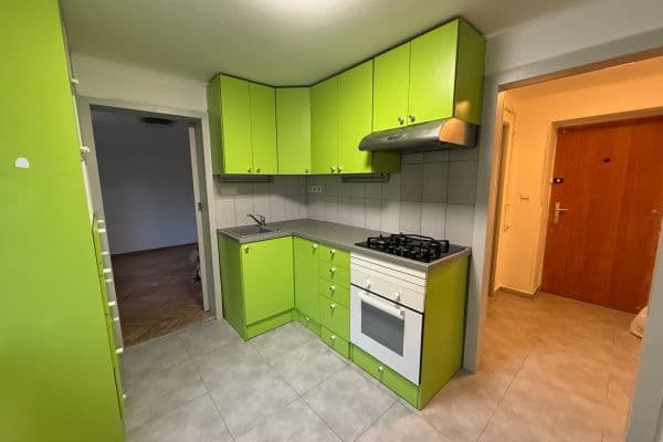 Prenájom bytu 2-izbový 39 m², Rabasova, Slaný Prenájom bytu 2-izbový 39 m², Rabasova, Slaný