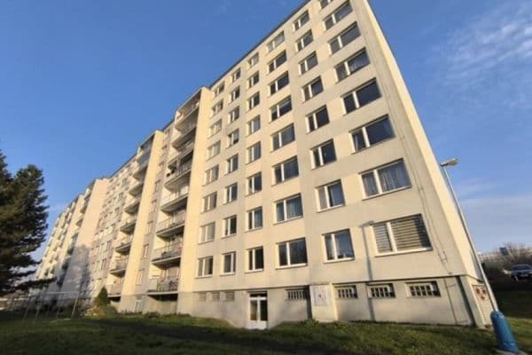 Predaj bytu 4-izbový 80 m², Kpt. Jaroše, Teplice Predaj bytu 4-izbový 80 m², Kpt. Jaroše, Teplice