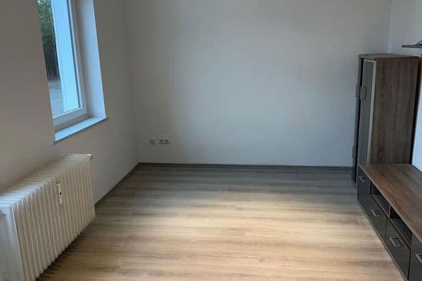 Prenájom bytu 2-izbový 50 m², Bahnhofstr. 11, Oberhausen, Severné Porýnie - Westfálsko Prenájom bytu 2-izbový 50 m², Bahnhofstr. 11, Oberhausen, Severné Porýnie - Westfálsko