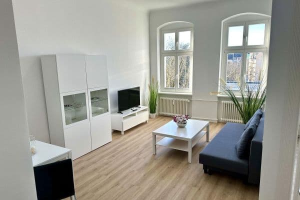 Prenájom bytu 1-izbový 45 m², Friedrichsruher Str. 3, Berlin, Berlín Prenájom bytu 1-izbový 45 m², Friedrichsruher Str. 3, Berlin, Berlín