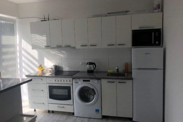 Prenájom bytu 1-izbový 35 m², Kotíkovská, Plzeň, Plzeňský kraj Prenájom bytu 1-izbový 35 m², Kotíkovská, Plzeň, Plzeňský kraj