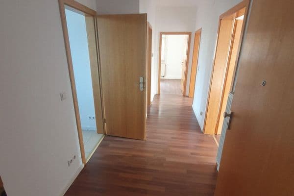 Prenájom bytu 3-izbový 80 m², Hindenburgstraße 85, Mühlacker Prenájom bytu 3-izbový 80 m², Hindenburgstraße 85, Mühlacker