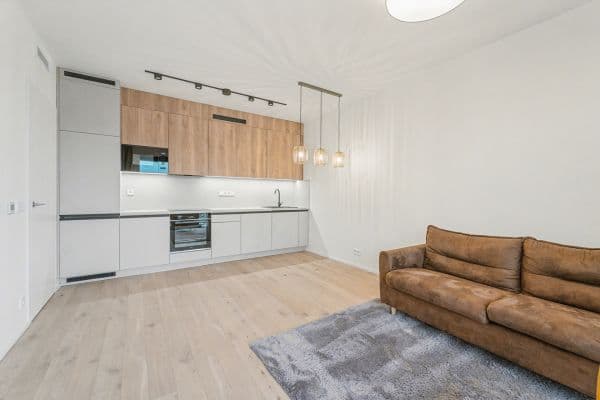 Prenájom bytu 2-izbový 53 m², Československého exilu, Praha Prenájom bytu 2-izbový 53 m², Československého exilu, Praha