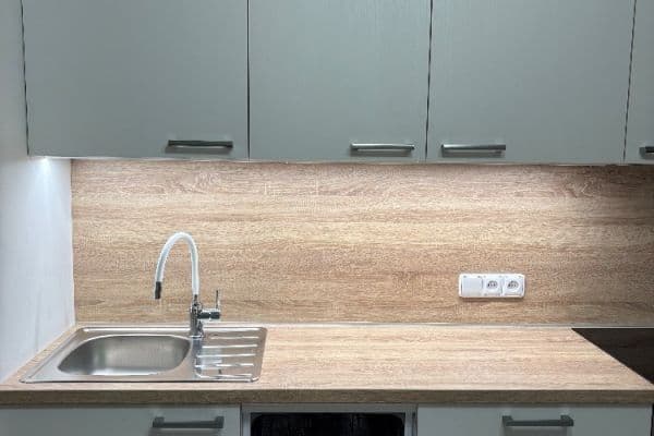 Prenájom bytu 2-izbový 38 m², Seniorů, Liberec Prenájom bytu 2-izbový 38 m², Seniorů, Liberec